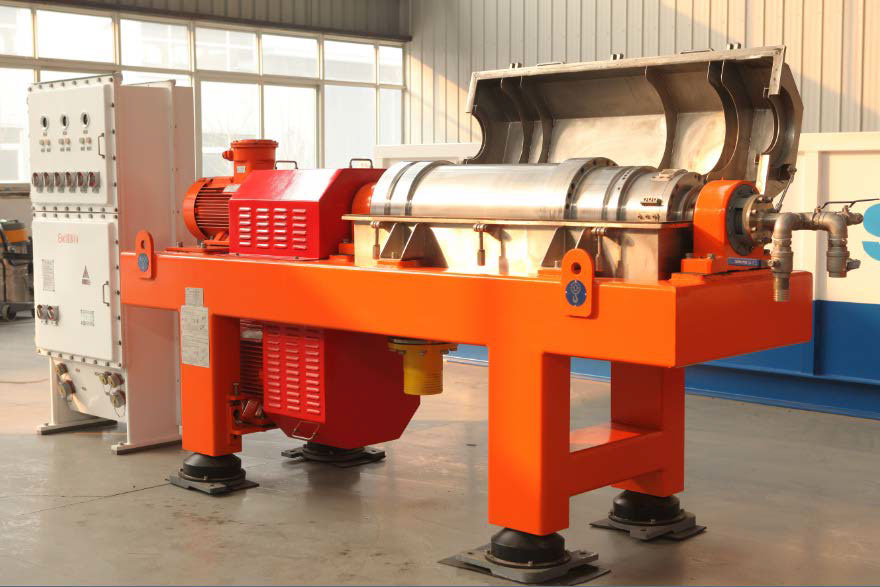 Decanter centrifuge